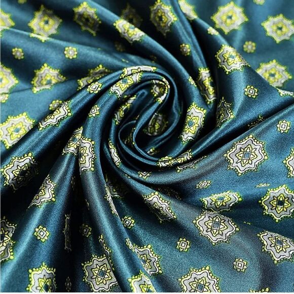 Green paisley Silky Scarf  - Picture 4 of 4